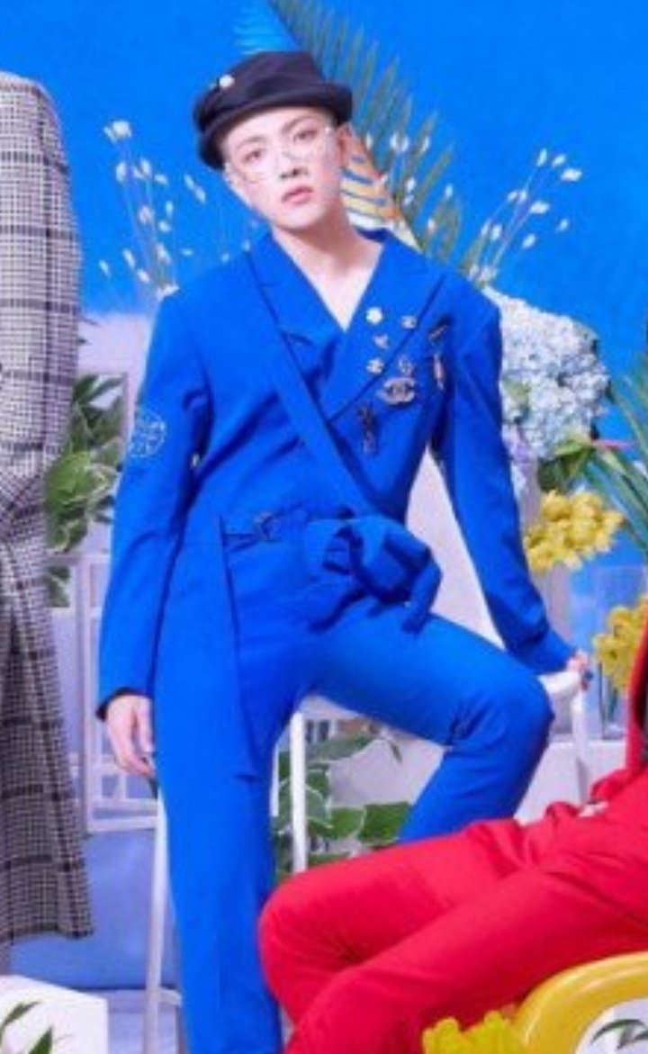 seongmin_bbg's tweet photo. reminds me of shorty in blue https://t.co/uPCUdFiEfe