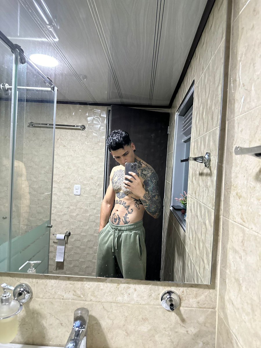 AnieloCamargo's tweet photo. Pronto Of 😝🖤
Ig: Anielocamargo21 https://t.co/YQIBpO03Xh