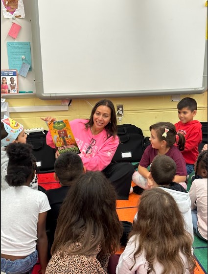 Thank you, Mrs. Perez, for coming to Ravine Drive to read to Mrs. Morrissey's second-grade class! @nperez417 @MARSDNJ