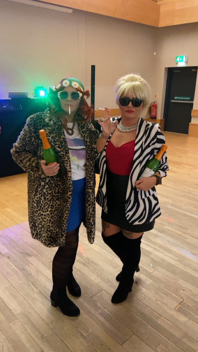 Absolutely Fabulous Darling <a href="/JoannaLumleyUK/">Dame Joanna Lumley</a> <a href="/missaliciakelly/">Alicia Kelly</a> <a href="/Jennifer_s_fans/">JenniferSaundersFans</a> 
#Halloween #charitynight #macmillancancer