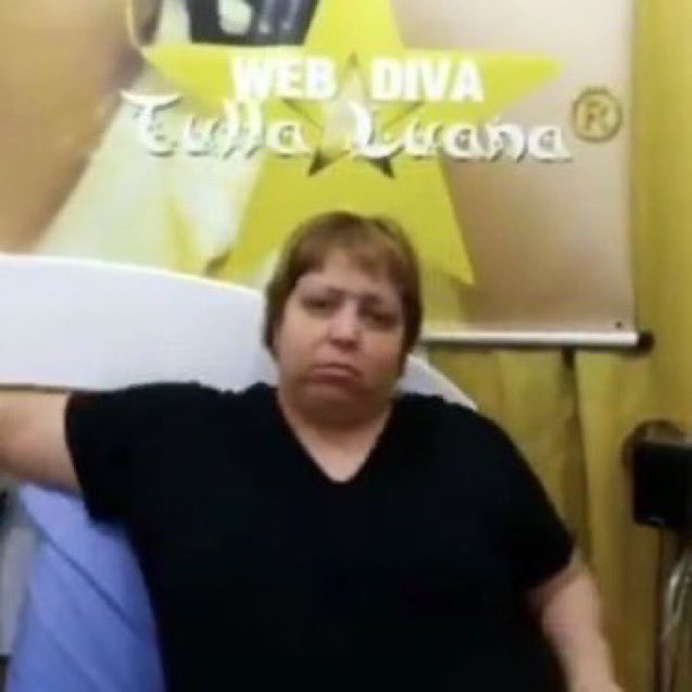 falajulia_'s tweet photo. @eunattyi A vida do pobre não é fácil amiga https://t.co/fkGlmQUkmt