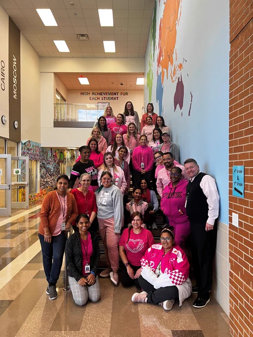 Image from Las Colinas Elementary (@LCEMustangs)