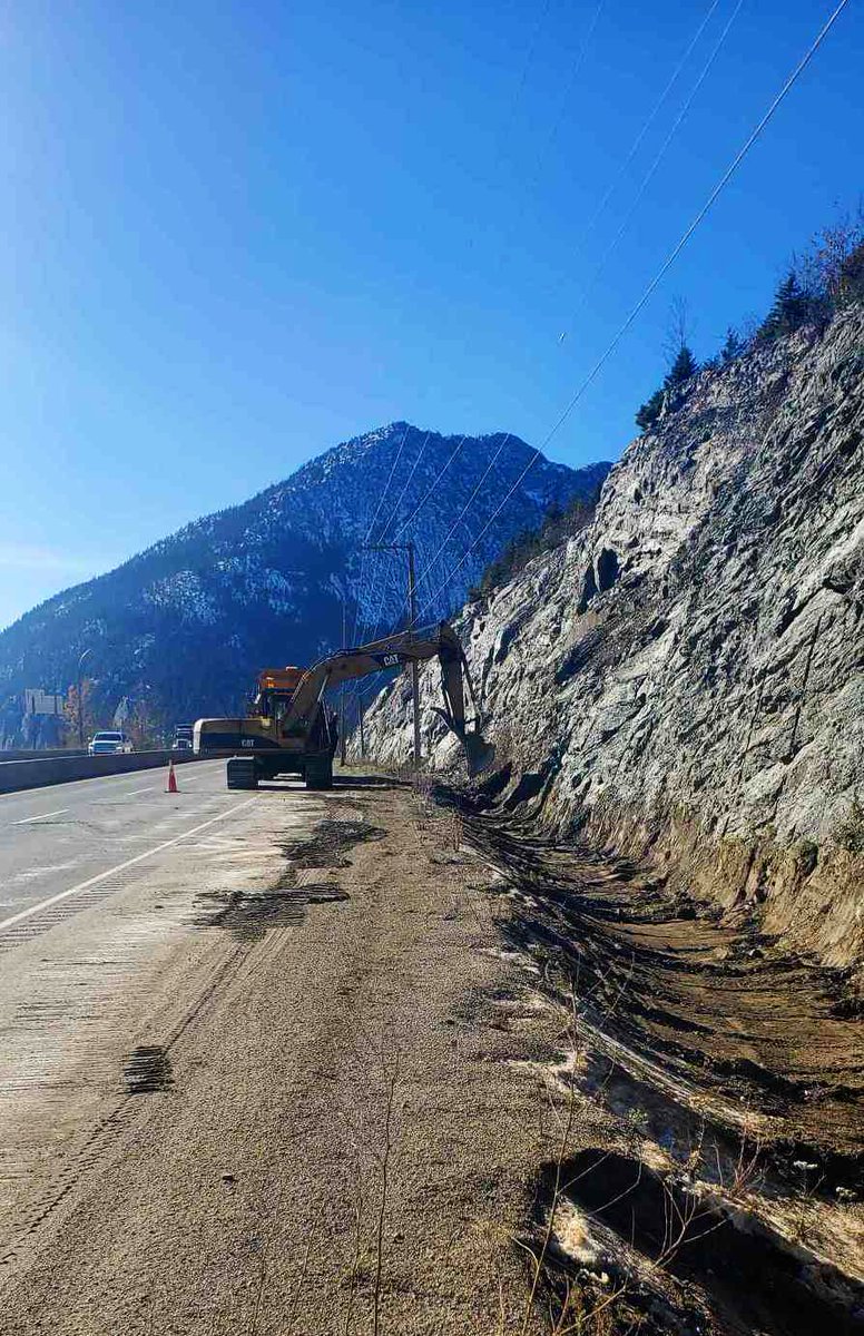 YRBNicola's tweet photo. YRB crews are preparing for the winter season by clearing out avalanche catchments on the #BCHwy5 Coquihalla Summit. Please watch for crews on the road and obey construction speed signs when travelling through. #shiftintowinter https://t.co/iJBt2AddYp