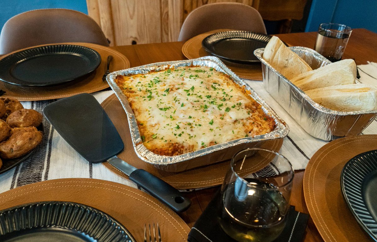 Treat your ghouls and goblins to a delicious meal before trick-or-treating! 🎃

Order online for pick-up or delivery. 👏

🍝 $49 Grab &amp; Go Family Meal: Feeds 4 to 6

🍝 $48 Take &amp; Bake Lasagna Family Meal: Feeds up to 10

pepperonigrill.com/order-online