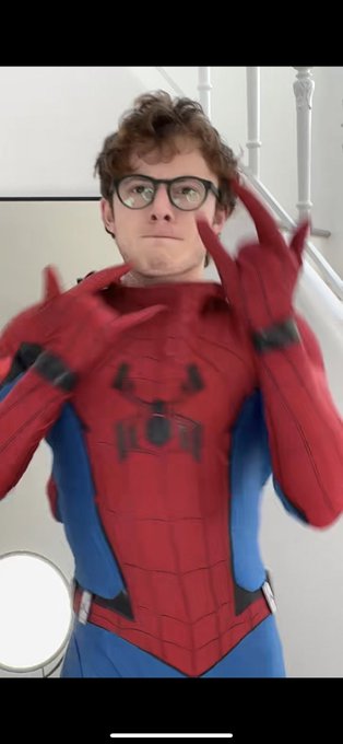 1 pic. Screenshots from my short form costume video https://t.co/rNdbpeTCe5