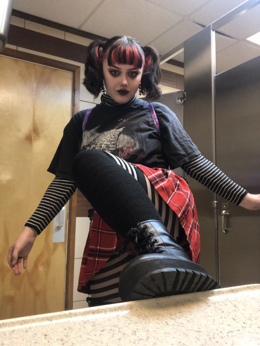 s0ftslaughter's tweet photo. 🩸🖤💔🖤🩸 https://t.co/b3uWql9JXp