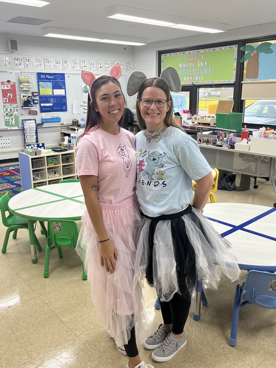 Ms. Cook tweet media