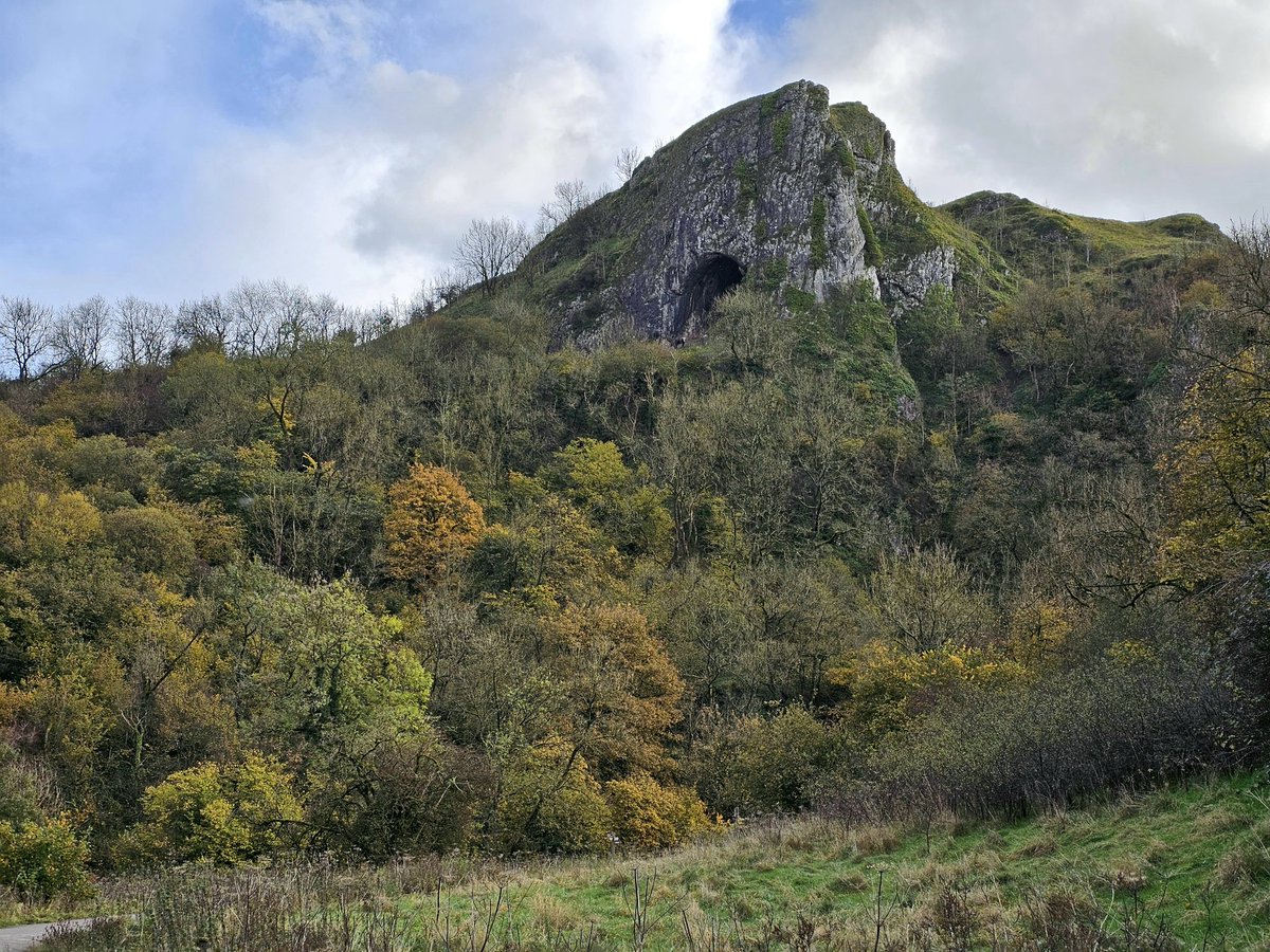 Thor's Cave   #Staffordshire 
#peakdistrict  #manifoldvalley