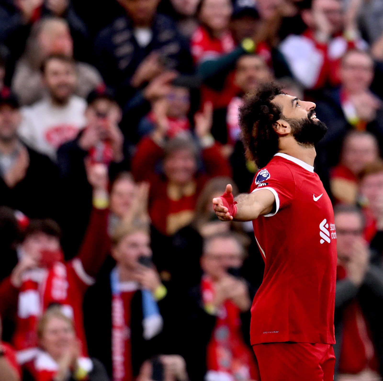 🔖📰 Mohamed Salah pode vestir de Real - Revista de Imprensa