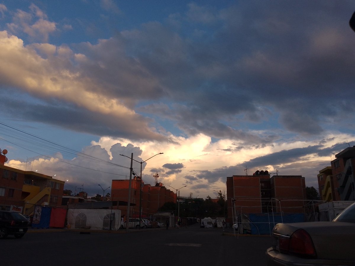 andruzz_mar's tweet photo. Con lo que me gusta apreciar el cielo 🥰 https://t.co/8n0eotampZ
