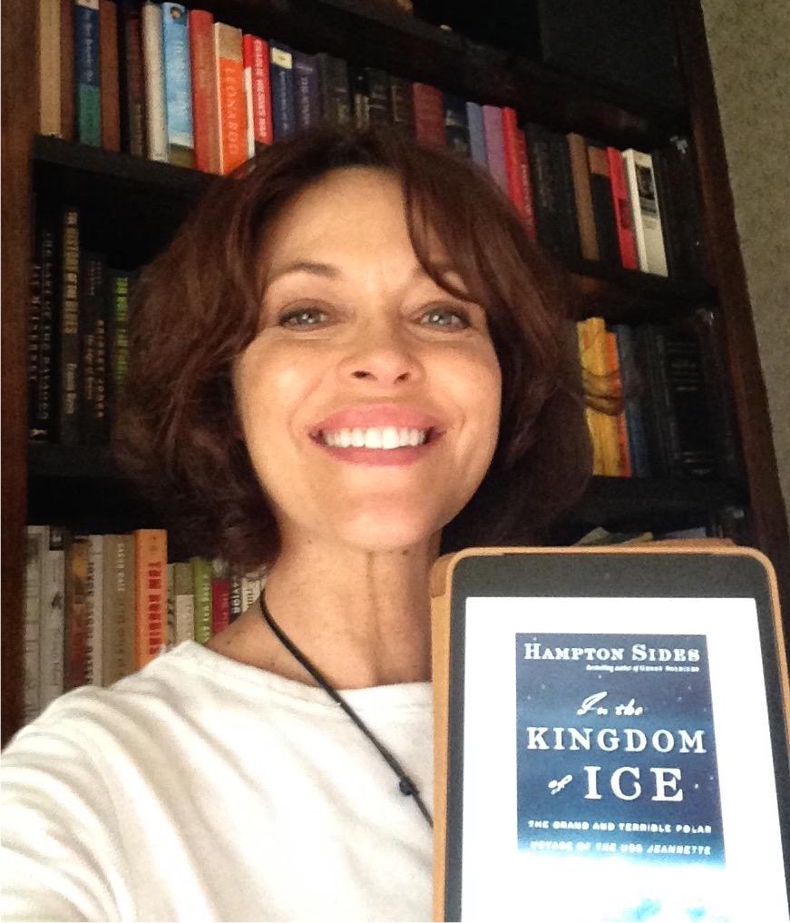 Silversmeasures's tweet photo. I love reading 📚 However, I started reading 📚 more after seeing an interview with Mary regarding her local library. I find it so relaxing that it relieves all the stress of the day. There's nothing like getting lost in a good book 📚. #InspirationalLady #MPKMonday #booklovers https://t.co/5U01YOI99z