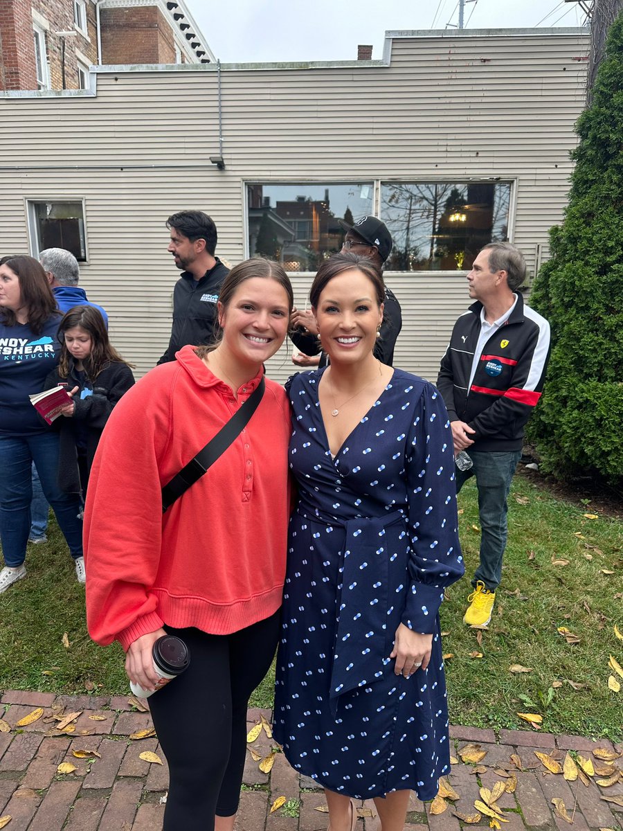 jacquelineforky's tweet photo. It gives me an extra big smile when my former basketball players come out to support me on the campaign trail! https://t.co/U5ALA0pBgv
