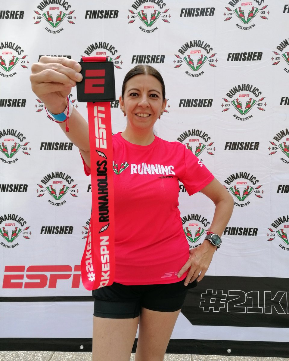 tanyaramburu's tweet photo. Medal Monday 🥇💥
#21KESPN #Runaholics #AllYouNeedIsRun https://t.co/kseUIBZcUO