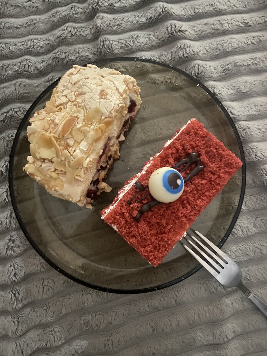 eva_nothing's tweet image. Кажется за нами наблюдают🧿🧿