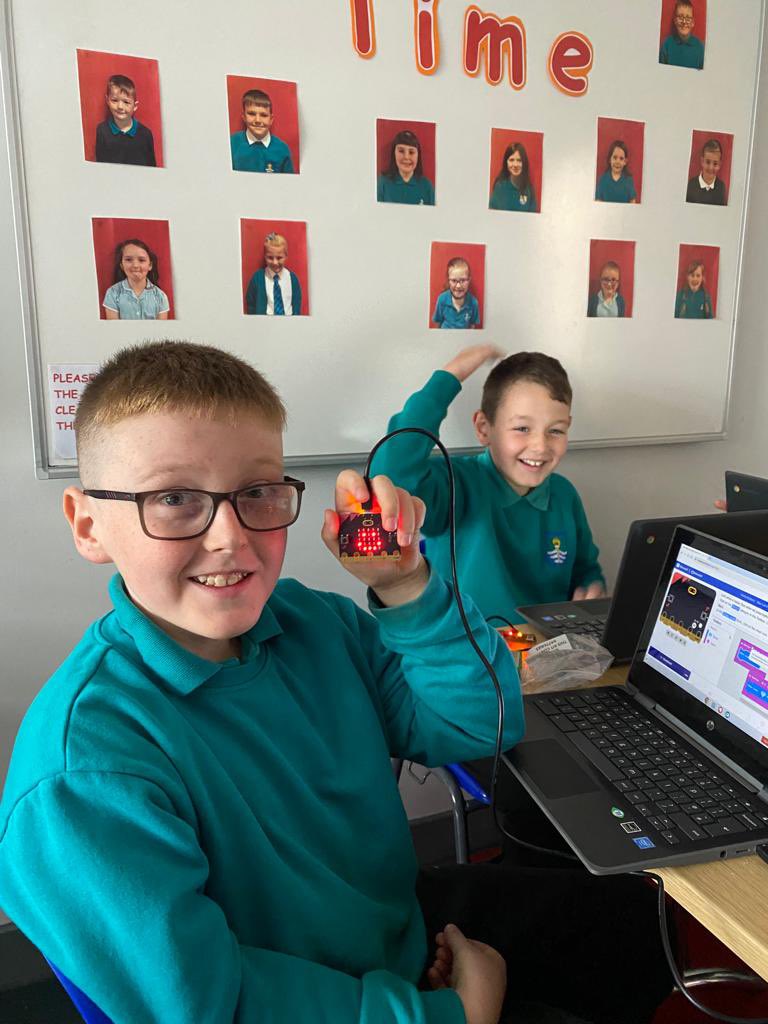 FordbankPS's tweet photo. Our @YoungSTEMLeader group were busy coding some Microbits last week #coding #youngstem @microbit_edu https://t.co/RQ0rK2gDAz