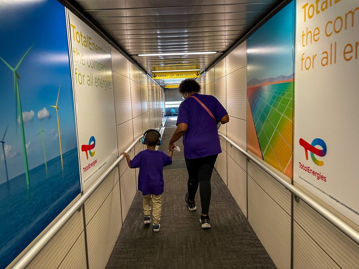 This weekend, we hosted 'Wings for All' in partnership with @united & @TheArcofNoVa. This event is a 'practice' trip to give kids with intellectual disabilities, and their families, confidence when traveling through an airport. We're honored to have been part of it! ✈️