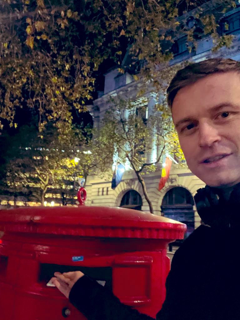 KCL_UCU's tweet image. Joseph knows that it’s not too late to vote in the @ucu ballot and have a voice on the future of Higher Education.

Be like Joseph.

Raise your voice.

Cast your ballot! 

#ucuRISING