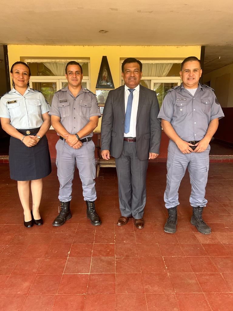encope_spf's tweet photo. 𝗥𝗘𝗖𝗢𝗥𝗥𝗜𝗗𝗔 𝗨𝗡𝗜𝗗𝗔𝗗 𝟭𝟳
El presidente del ENCOPE, el Prefecto Cristian A. Canteros, estuvo de recorrida por las instalaciones la U.17 , donde Transitó por los distintos talleres productivos, con el fin de constatar el correcto funcionamiento y el de sus maquinarias. https://t.co/je7JdBTwOU