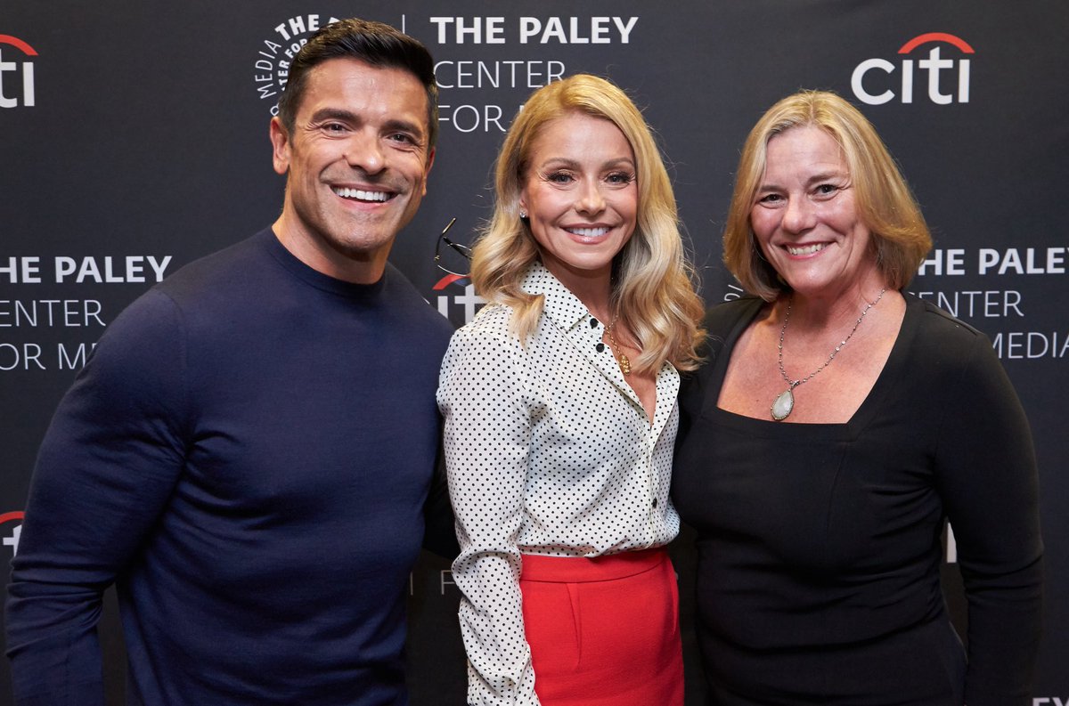 Great to meet ⁦@KellyRipa⁩ & ⁦@MarkConsuelos⁩ at ⁦@paleycenter⁩ last week! #PaleyFest