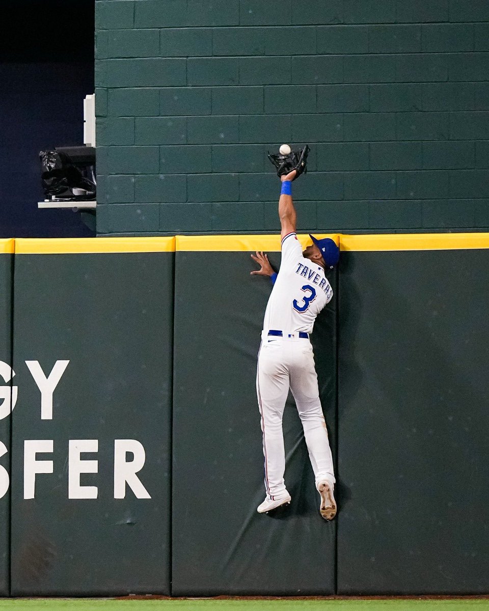 Baseball Pics that go hard tweet media