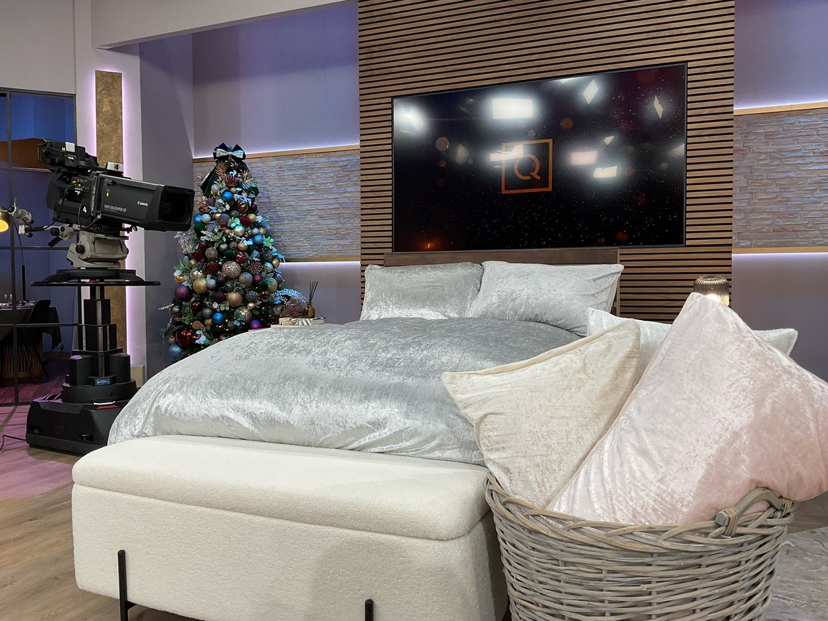 #ad Our Fabulous Cozee TSV, launches at 9pm! The Crinkle Crushed  Velvet &amp; Velvetsoft 4 piece duvet set! Stunning! QVC Freeview 16!