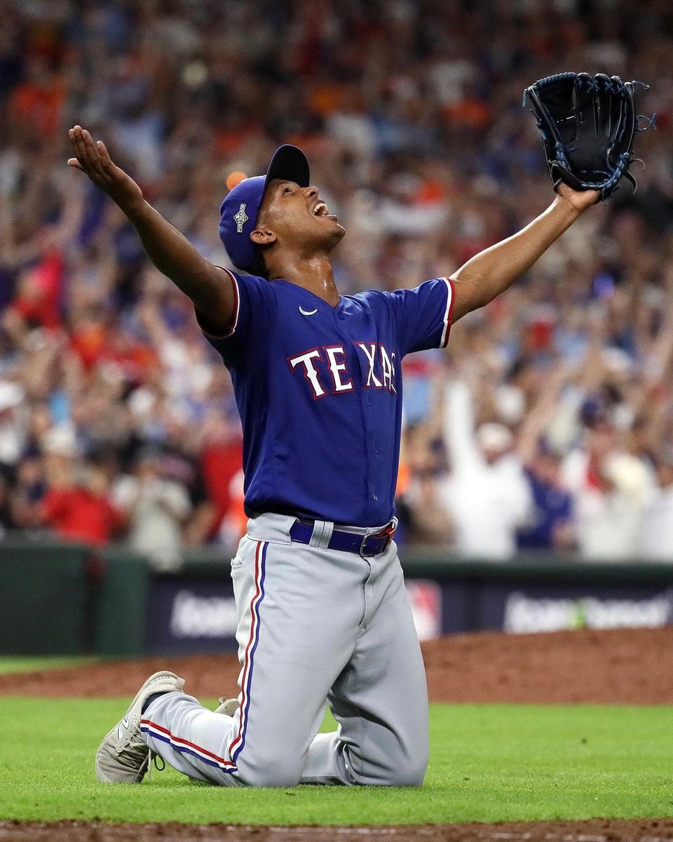 Baseball Pics that go hard tweet media