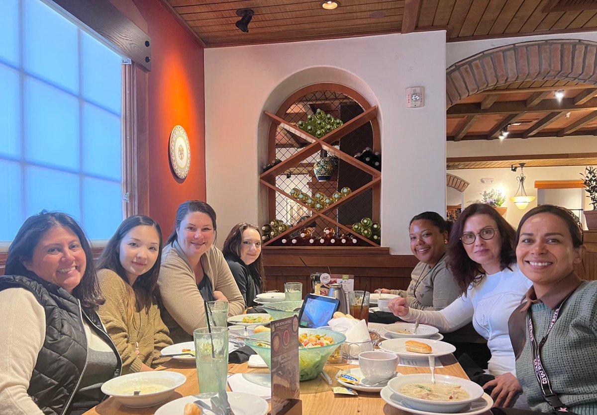 YSanchez_MRE's tweet photo. Today, we are joyfully celebrating a well-deserved lunch with this extraordinary group! 💜
We extend our heartfelt gratitude to our incredible administration team for awarding us this outstanding prize!
💜🧡🦉
#firstgradeteam https://t.co/giEETZmqnz