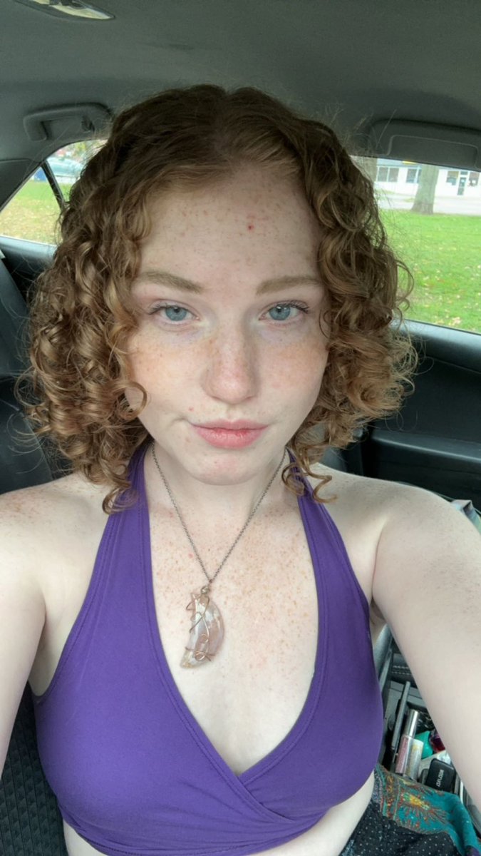 sam_ash6's tweet photo. hi guys!! still super behind on jrwi, but i cut my hair, and i’m turning 20 next week! crazy that i made this account in 2020 when i was 16… wild https://t.co/37r8bb51TO