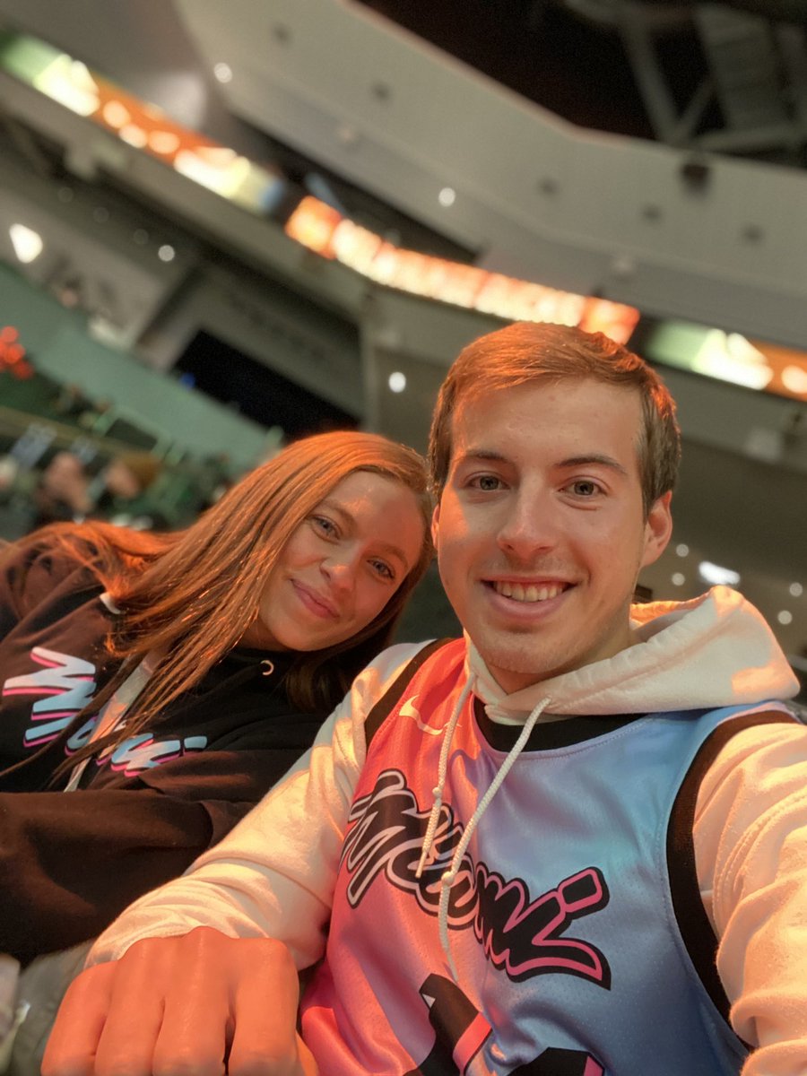 JonnyTimm's tweet photo. The Heat are a 4th quarter team #HeatGame https://t.co/1FzJZlsK3j