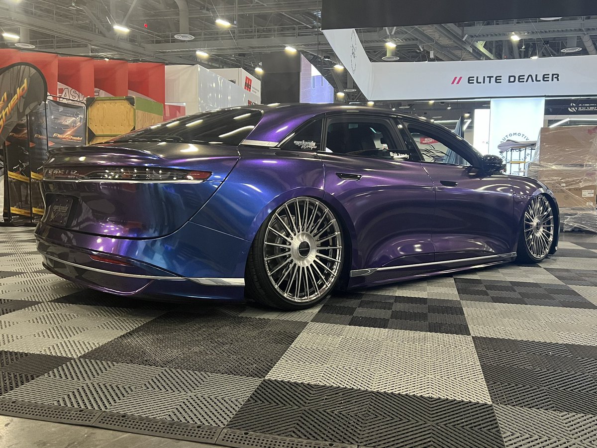 EyeKandyDesigns's tweet photo. Be sure to swing by the @Flexishield booth to see project #air_kandy! #xtremelowz
Thank you to everyone who made this possible! @jennhorsley #flexishield #vossen #universalair #amfgarage702 #airliftperformance #lexanitires #wrapfresh @eyekandywraps https://t.co/5yXfVaTqI8
