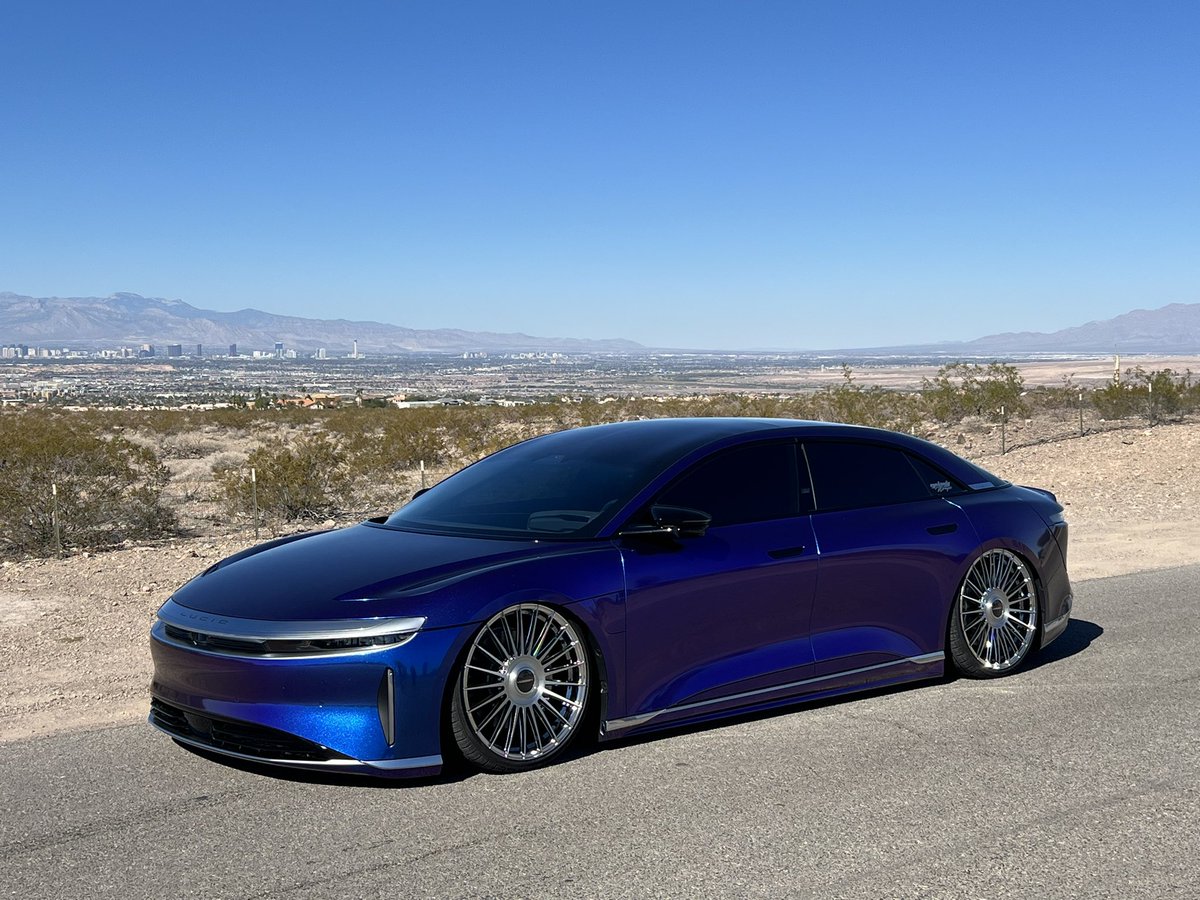 EyeKandyDesigns's tweet photo. Be sure to swing by the @Flexishield booth to see project #air_kandy! #xtremelowz
Thank you to everyone who made this possible! @jennhorsley #flexishield #vossen #universalair #amfgarage702 #airliftperformance #lexanitires #wrapfresh @eyekandywraps https://t.co/5yXfVaTqI8