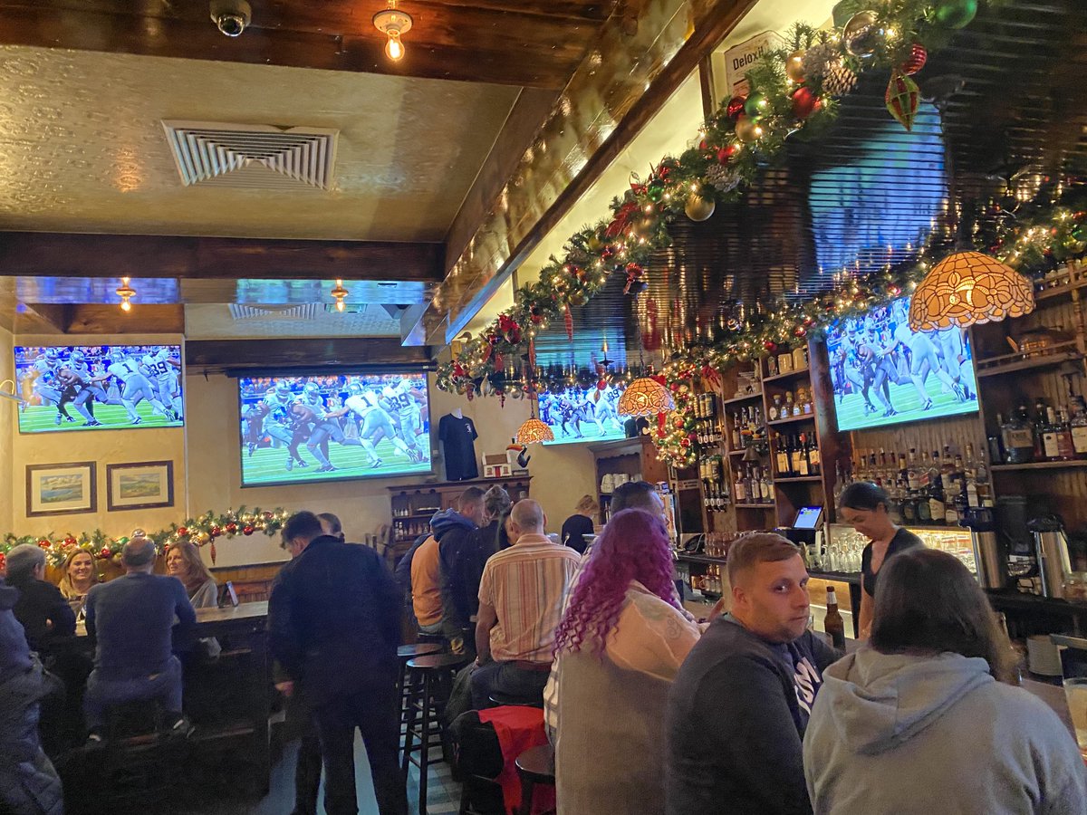 Bar in NYC with 10 video screens and ALL of them are on <a href="/MNF/">MondayNightFootball</a>. So much for the World Series.