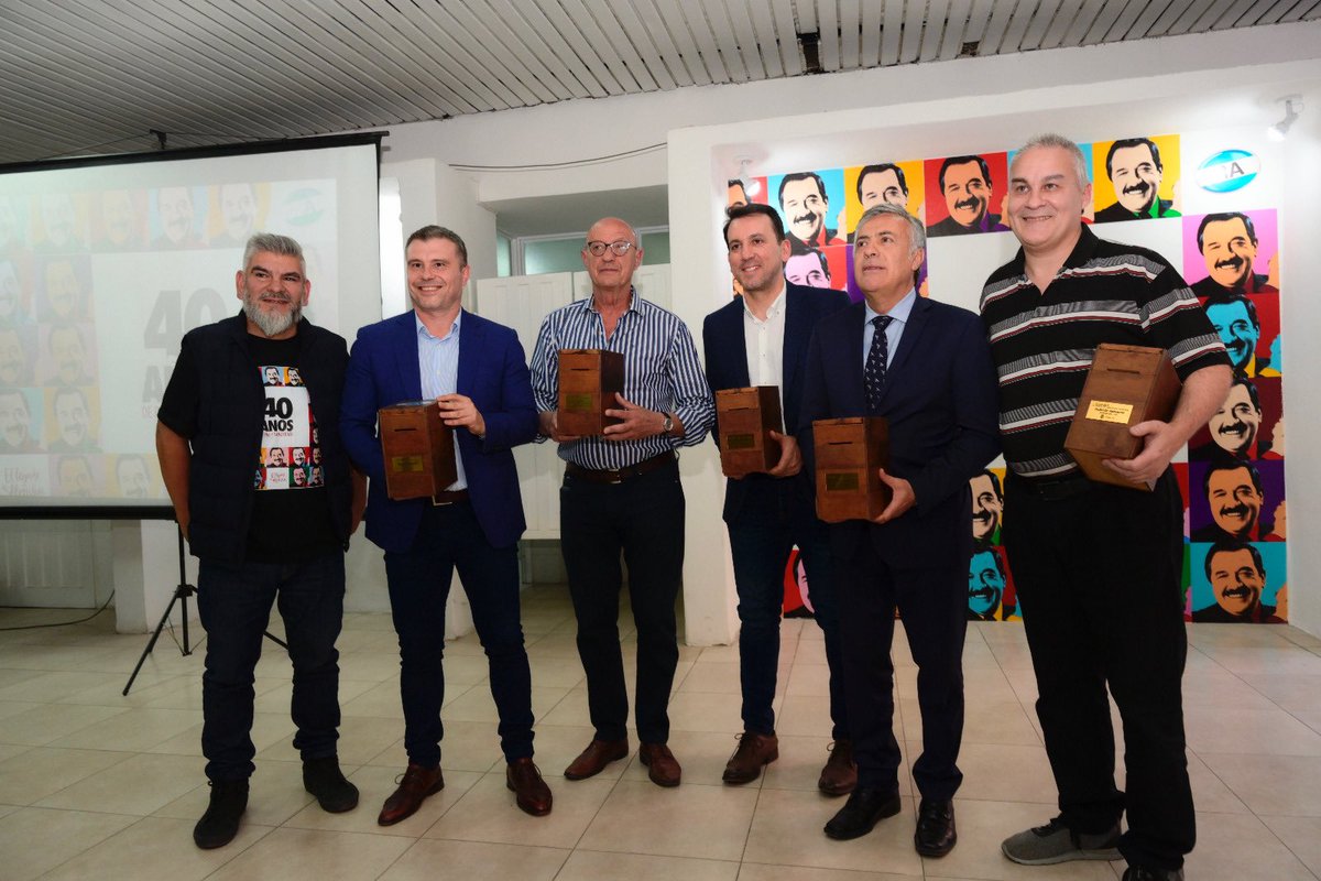 El desafío es que la sociedad confíe en que nuestro proyecto es el más sólido para combatir al populismo kirchnerista y al autoritarismo disfrazado de libertad. A 40 años de #Democracia, la <a href="/ucrmendoza/">UCR Mendoza</a> se compromete a hacerlo de la mejor manera.