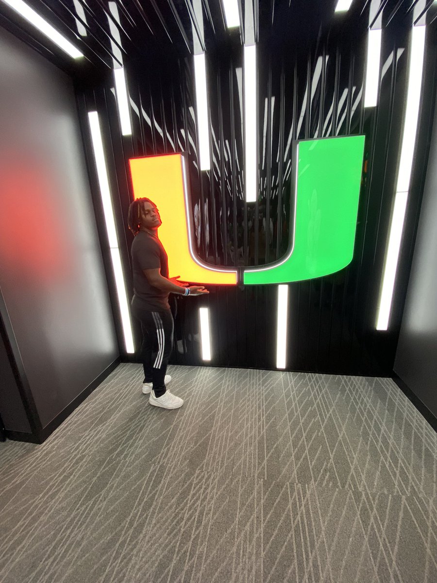 Had a great weekend at the University of Miami 🙌🏾 <a href="/Dwight_XOS/">Dwight Thomas - Catapult Sports</a> <a href="/COACHRIPLEY1/">Ripley</a> <a href="/coach_cristobal/">Mario Cristobal</a> <a href="/CoachRumph16/">Mike Rumph</a>