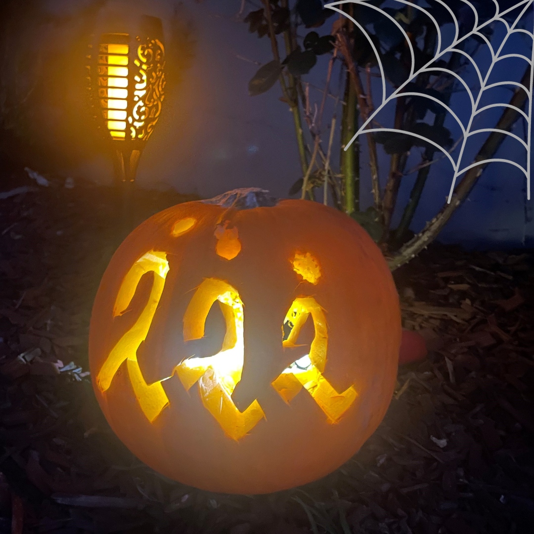 RareCancers's tweet photo. No matter how scary things get, Rare Cancers Australia is in your corner. #youarenotalone #halloween https://t.co/MKNqdOR5MI