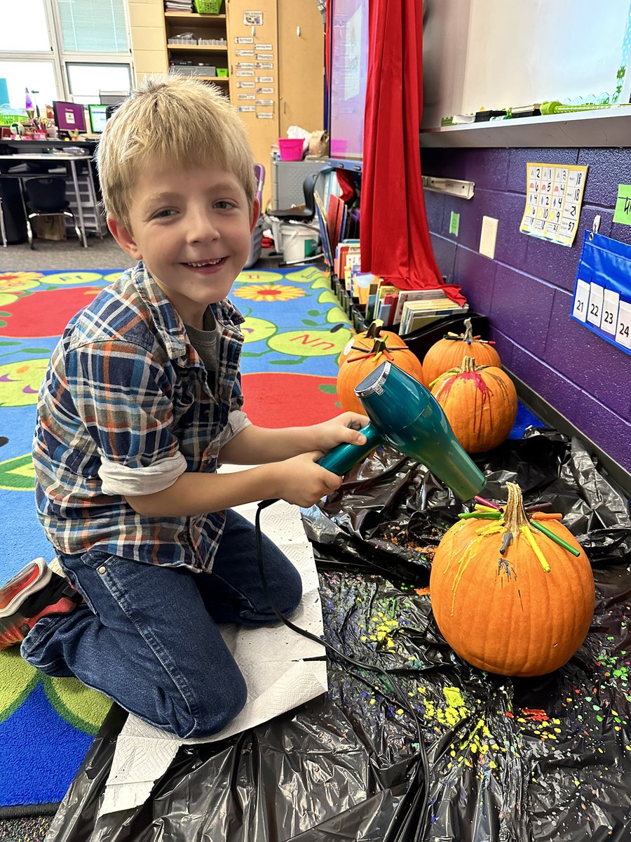 HenckKendra's tweet photo. We finished up our pumpkin unit by melting crayons on them to learn about the states of matter. So much fun! Hopefully we decorated some porches with our science! #otsegoknights https://t.co/NCMqWgFPyL