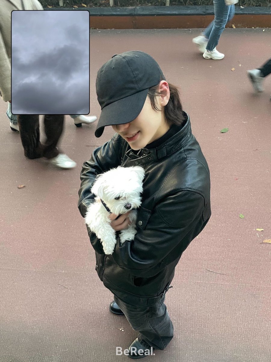 giantmt_bnd's tweet photo. イハンはテサンのBeReal.友情出演
（イハンはアプリ入れませんから） https://t.co/NVVHYqiqZE