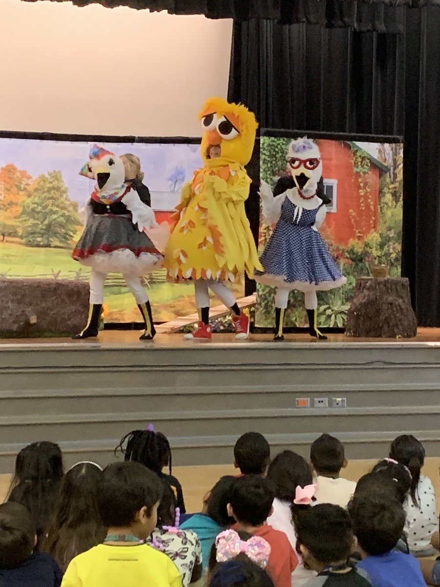Is he really a chicken? Our PK-2nd graders found out the answer as they  enjoyed a wonderful Books Alive performance of Chicken Big! Thank you to our USE PTA for providing this opportunity for our Stallions! <a href="/USEStallions/">Stephens Elementary</a> <a href="/katy_libraries/">Katy ISD Libraries</a>