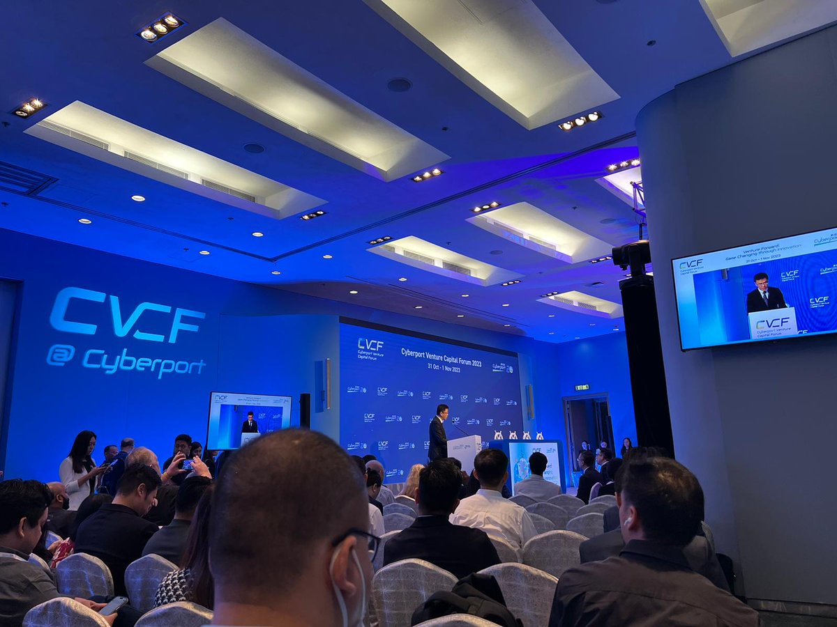 CloudHub_Web3's tweet photo. GM everyone☀️
Exploring the latest trends through Day 1 CVCF! #Cyberport #CVCF2023 #venturecapital #techventuring #CloudHub https://t.co/cmakcgPQwi