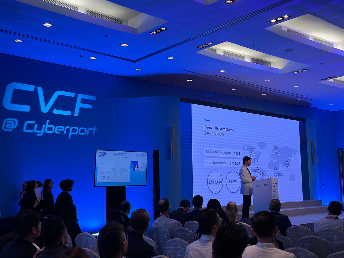 CloudHub_Web3's tweet photo. GM everyone☀️
Exploring the latest trends through Day 1 CVCF! #Cyberport #CVCF2023 #venturecapital #techventuring #CloudHub https://t.co/cmakcgPQwi