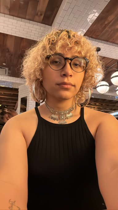 The looks and festivities https://t.co/q0R1UbY1Kq<a href="/tag/newprofilepic"class="tags"><span>#newprofilepic</span></a>