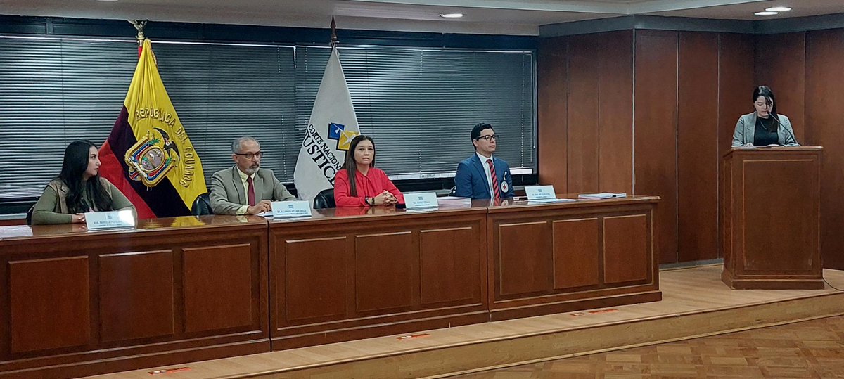CancilleriaEc's tweet photo. El 27 de octubre, concluyó la XV edición curso de Derecho Internacional Humanitario "Mariscal Antonio José de Sucre", organizado por la Comisión Nacional para la Aplicación del Derecho Internacional Humanitario en el Ecuador (CONADIHE), cuya presidencia la ejerce @CancilleriaEc. https://t.co/4Vl5mkMVJs