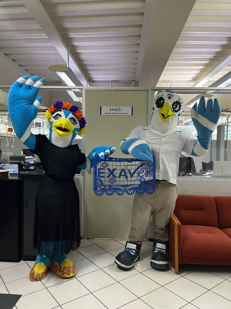 EXAVER's tweet photo. El día de hoy, nos visitaron dos amigos para iniciar con la celebración de día de muertos.
¿Logras reconocerlos? 🙌🏼💚💙
@LuzioUV
#EXAVER https://t.co/Xr2PLsNHuT