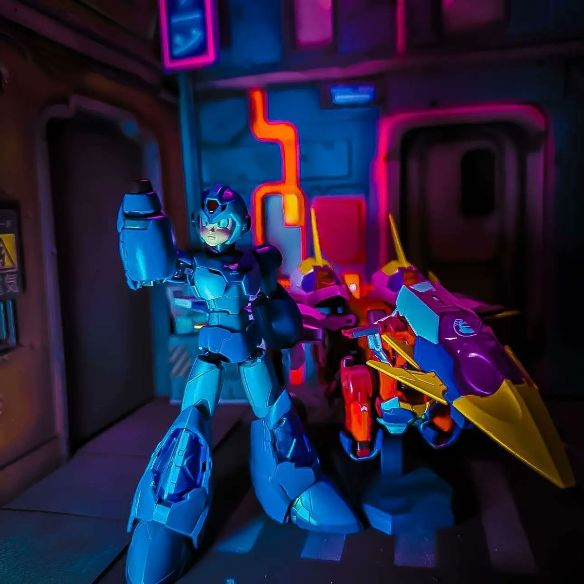 ANRuniverse's tweet photo. Check out this amazing shot done by our ANR Team member Dee!
Featuring TruForce Collectibles Designer Series X "Megaman X" showcased on our cyberpunk diorama
#popculture #megaman #megamanx #ActionFigures #diorama #truforce #collectibles #artistic #photography #videogames https://t.co/YNP9PtqqYh