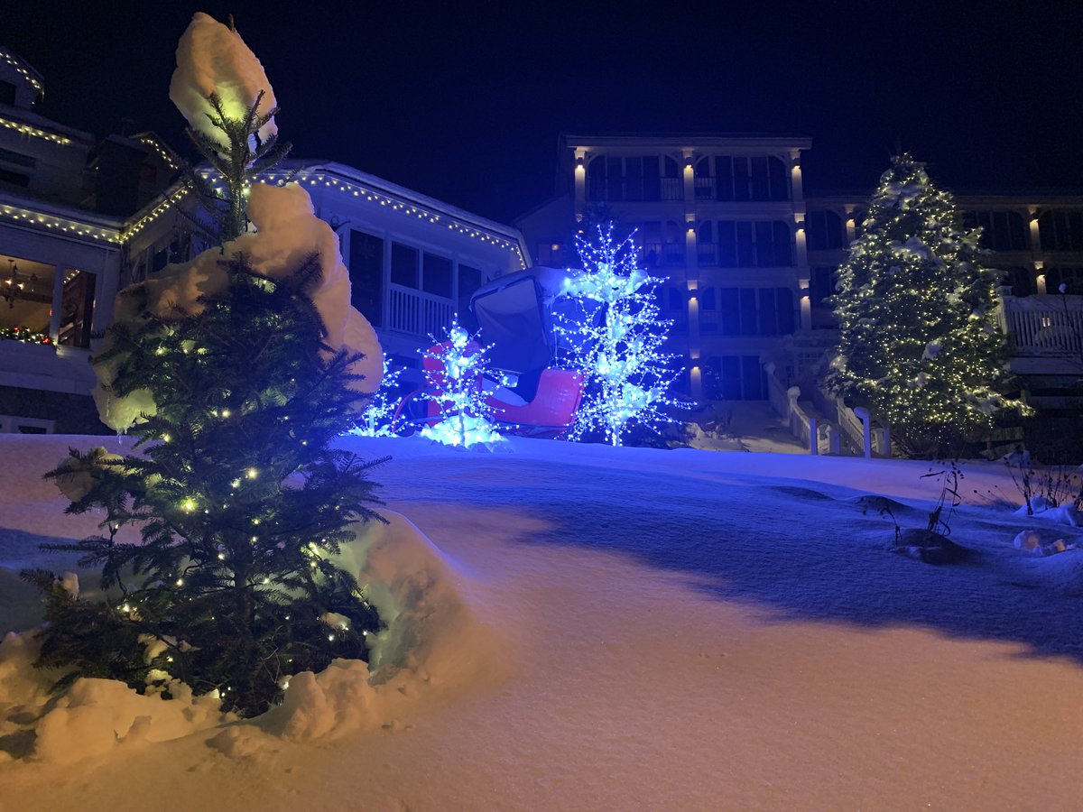 mirrorlakeinn's tweet photo. As we're about to turn the page to November, we're reminded that it's time to make those holiday plans. Our latest blog has some thoughts for you. #upstateny #skitheeast @SkiWhiteface @ILoveNYPR @LakePlacidAdk @iskiny @WhitefaceRegion #skiadk
@visitadks
https://t.co/XDcnbEDEmv https://t.co/dQDSc07oxH