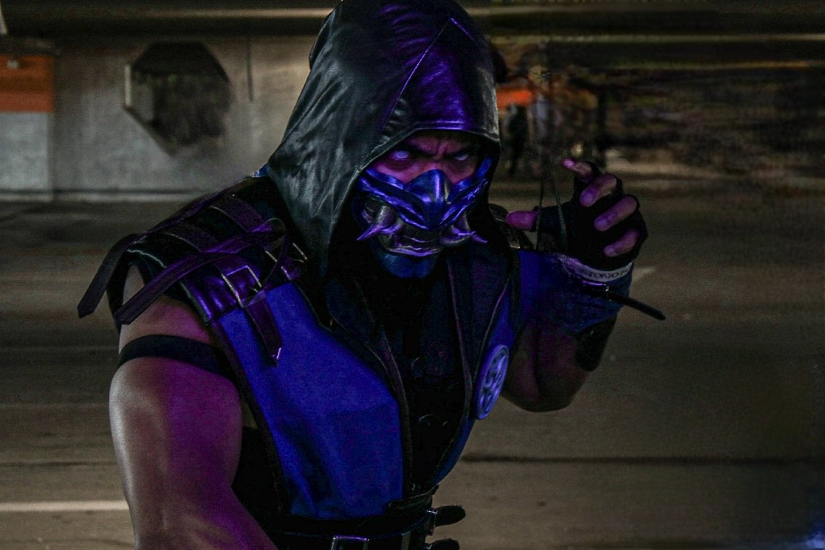 SirJulius88's tweet photo. Someone told me once my Sub-Zero is perfect because I truly look menacing. I think this pic shows that well ❄️ https://t.co/QrXf95zAov