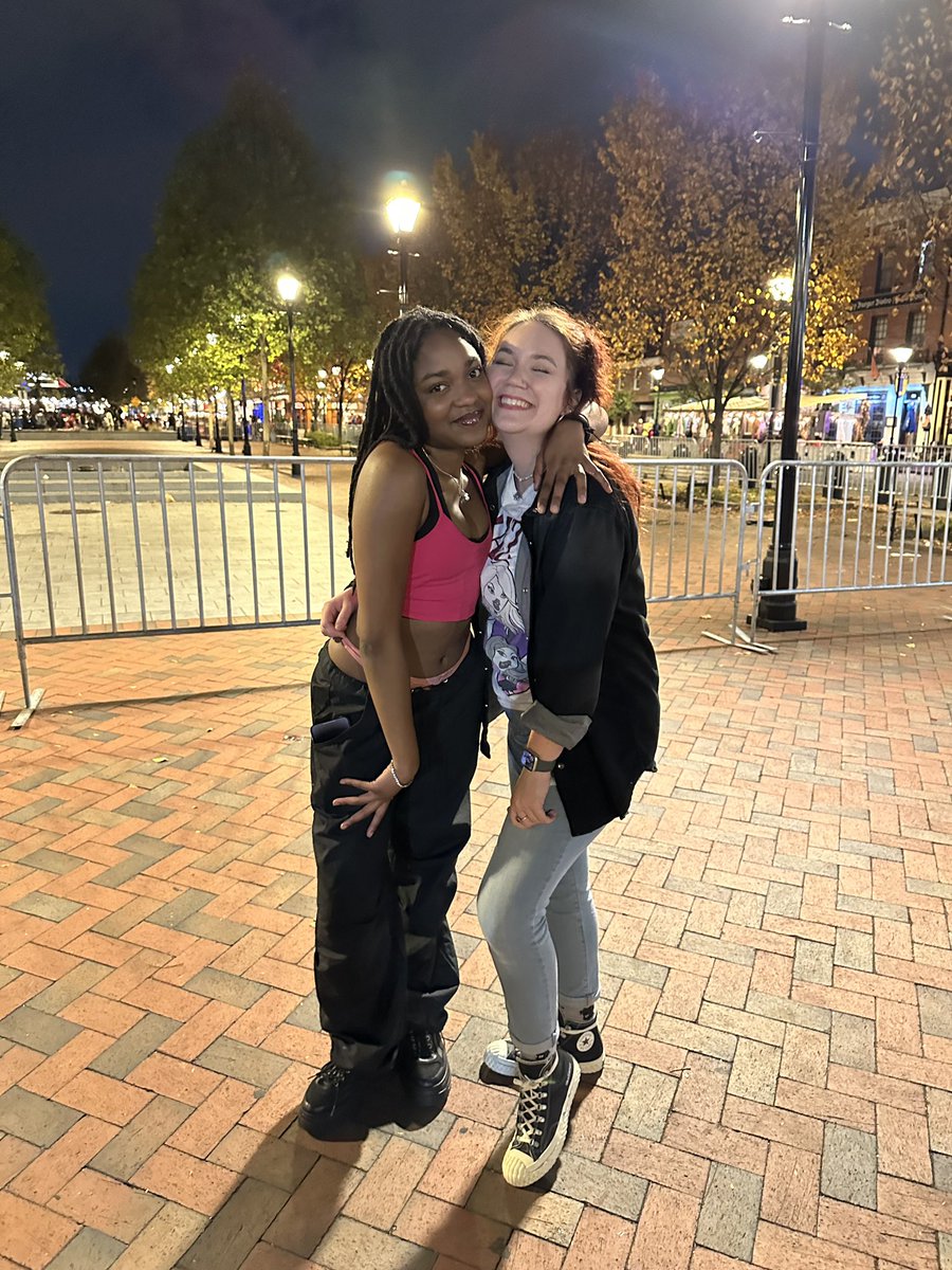 c0smicnani's tweet photo. Sisters ❤️ @spooptheloop https://t.co/DKa8WL7Jjg