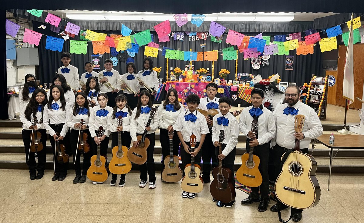 Many thanks to <a href="/STEAMERUSD/">STEAM @ BURKE</a> Mariachi for performing at the Fall Carnival! <a href="/ElRanchoSchools/">El Rancho Schools</a>
