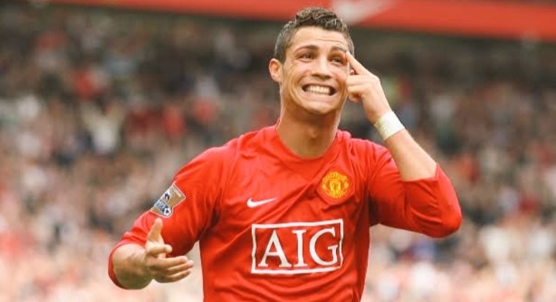 Coca-Colayı boykot ettiğinden beri doğru düzgün hiçbir ödül kazanamamasına tesadüf diyen insan samimiyetsizdir.

banane Messi'den ben hep senciyim Cristiano Ronaldo ağabey.