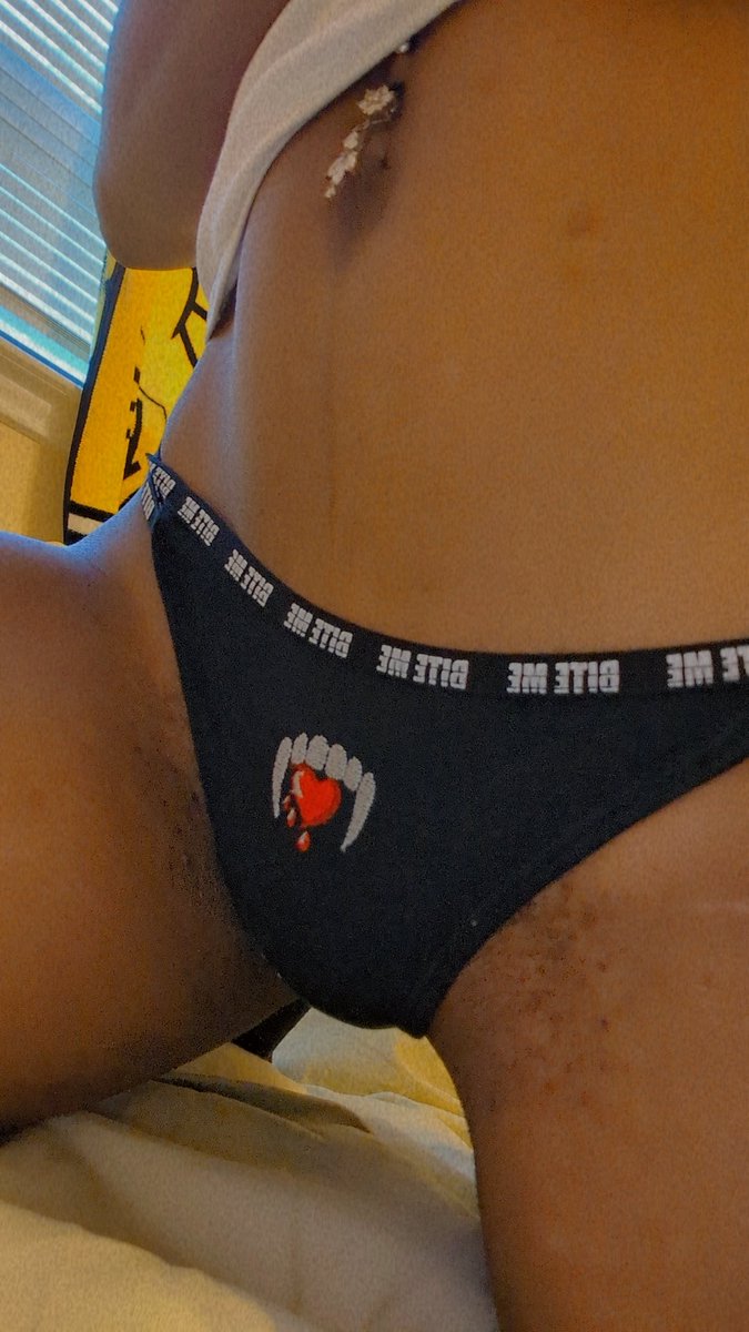 MistressKiira's tweet photo. Mmm where's my Seat?

 #buyingcontent #sellingcontent  

findom • brat • ebonydom • content creator 

https://t.co/34n1HluPqb https://t.co/flab8NJ2l0